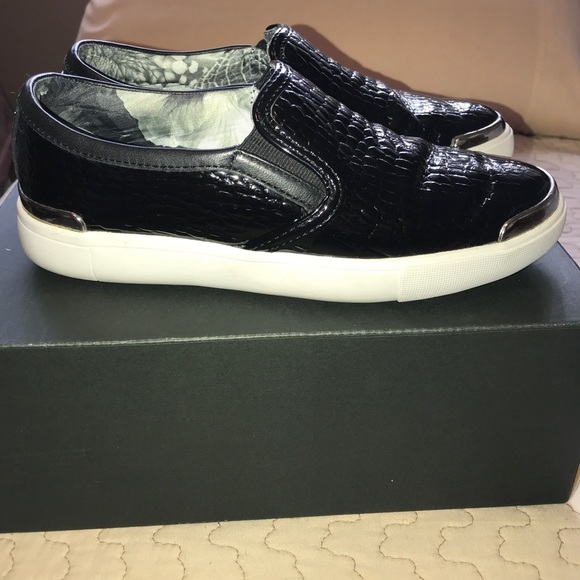 Ted Baker slip on black patent sneakers - Picture 2 of 5
